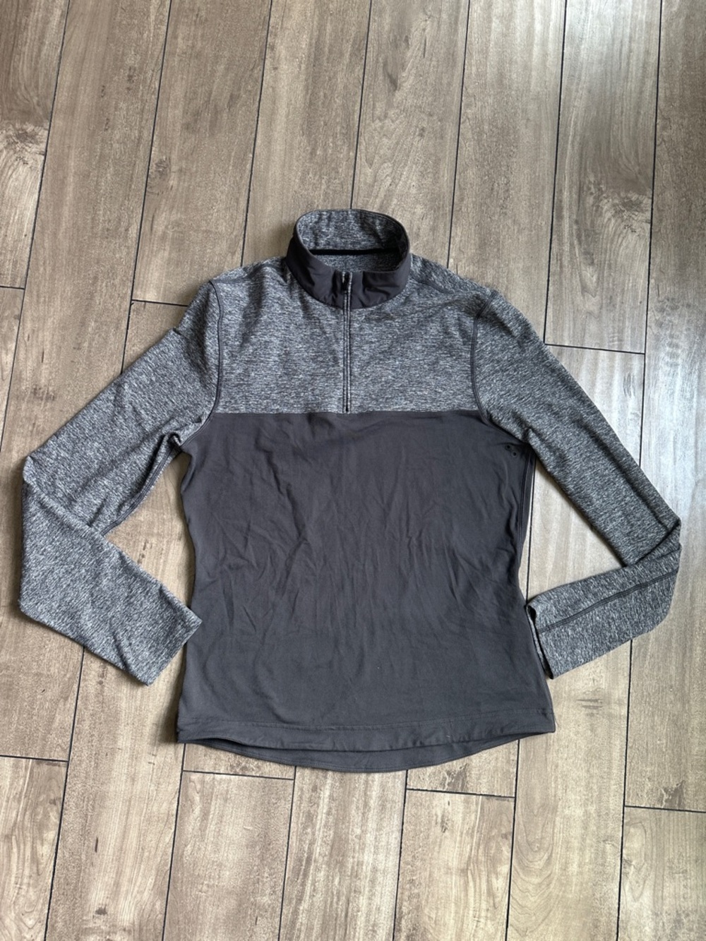 GUC Lululemon women’s class fit half zip gray size large